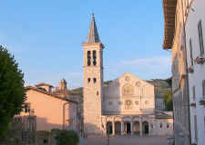 spoleto_duomo.jpg (86195 bytes)